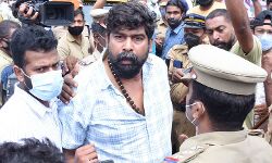 മാസ്ക് ധരിച്ചില്ല; ജോജുവിന് എതിരേ കേസ് മാസ്ക് ധരിച്ചില്ല; ജോജുവിന് എതിരേ കേസ്