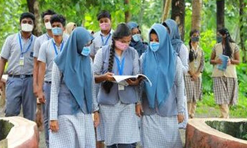 ഒന്നാം വര്ഷ പ്ലസ് ടു ക്ലാസുകള് ഇന്നാരംഭിക്കുന്നു; വിദ്യാര്ത്ഥികളെ വരവേല്ക്കാന് വിദ്യാഭ്യാസ മന്ത്രി മണക്കാട് സ്കൂളിലെത്തും ഒന്നാം വര്ഷ പ്ലസ് ടു ക്ലാസുകള് ഇന്നാരംഭിക്കുന്നു; വിദ്യാര്ത്ഥികളെ വരവേല്ക്കാന് വിദ്യാഭ്യാസ മന്ത്രി മണക്കാട് സ്കൂളിലെത്തും