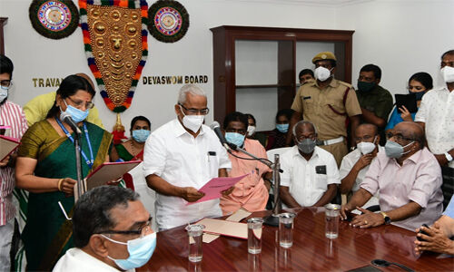 തിരുവിതാംകൂര്‍ ദേവസ്വം ബോര്‍ഡ് പ്രസിഡന്റായി അഡ്വ.കെ അനന്തഗോപന്‍ ചുമതലയേറ്റു