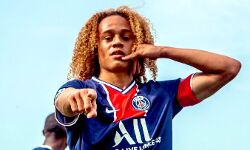 സാവി സിമോണസിനെ സാവിക്ക് വേണം; താരം പിഎസ്ജി വിട്ടേക്കും