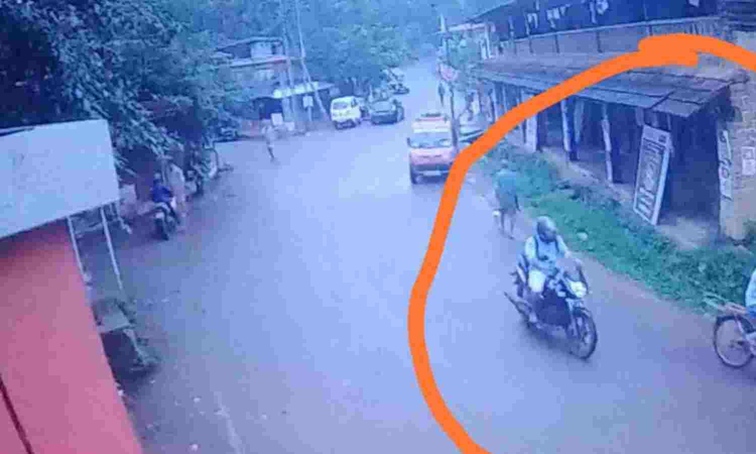 മദ്റസ വിട്ട് വരികയായിരുന്ന വിദ്യാര്ഥിയെ ബൈക്കില് തട്ടികൊണ്ടുപോവാന് ശ്രമം മദ്റസ വിട്ട് വരികയായിരുന്ന വിദ്യാര്ഥിയെ ബൈക്കില് തട്ടികൊണ്ടുപോവാന് ശ്രമം