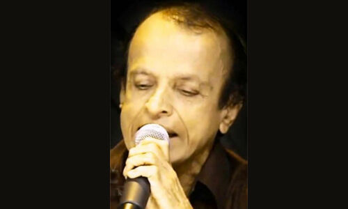 പ്രശസ്ത മാപ്പിളപ്പാട്ട് ഗായകന് പീര് മുഹമ്മദ് അന്തരിച്ചു പ്രശസ്ത മാപ്പിളപ്പാട്ട് ഗായകന് പീര് മുഹമ്മദ് അന്തരിച്ചു