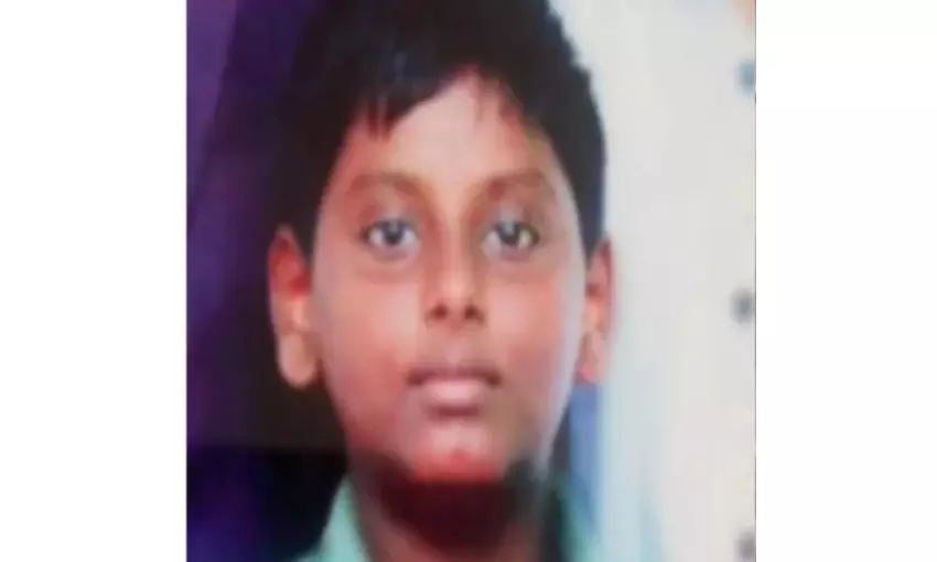 ഓണ്ലൈന് ഗെയിം കളിച്ച് പണം നഷ്ടപ്പെട്ടു; വീടുവിട്ടിറങ്ങിയ 14കാരന് മരിച്ചനിലയില് ഓണ്ലൈന് ഗെയിം കളിച്ച് പണം നഷ്ടപ്പെട്ടു; വീടുവിട്ടിറങ്ങിയ 14കാരന് മരിച്ചനിലയില്