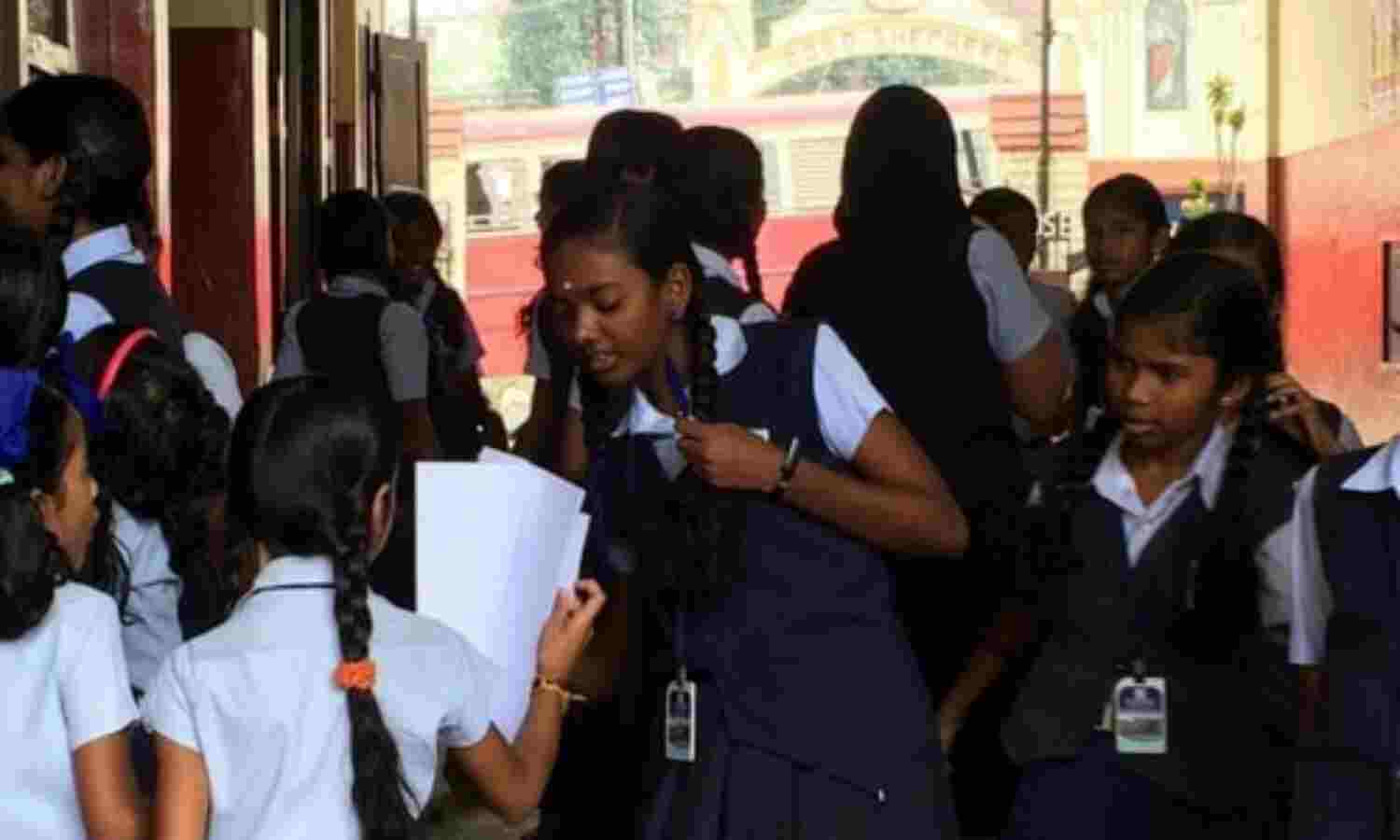 ആണ്കുട്ടികള്ക്കും പെണ്കുട്ടികള്ക്കും പ്രത്യേക സ്കൂളുകള് വേണ്ടതുണ്ടോയെന്ന് പരിശോധിക്കണമെന്ന് മന്ത്രി വി ശിവന്കുട്ടി ആണ്കുട്ടികള്ക്കും പെണ്കുട്ടികള്ക്കും പ്രത്യേക സ്കൂളുകള് വേണ്ടതുണ്ടോയെന്ന് പരിശോധിക്കണമെന്ന് മന്ത്രി വി ശിവന്കുട്ടി