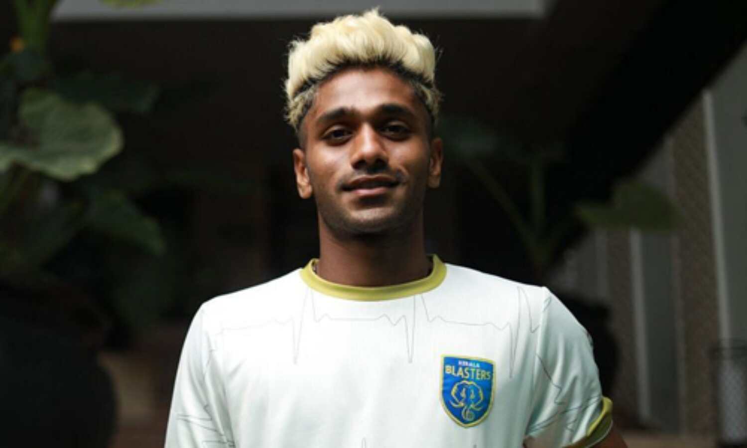 ഐഎസ്എല്: പരിക്കേറ്റ ബ്ലാസ്റ്റേഴ്സ് താരം രാഹുലിനെ വിദഗ്ദ ചികില്സയ്ക്ക് മുംബൈക്ക് കൊണ്ടു പോകും ഐഎസ്എല്: പരിക്കേറ്റ ബ്ലാസ്റ്റേഴ്സ് താരം രാഹുലിനെ വിദഗ്ദ ചികില്സയ്ക്ക് മുംബൈക്ക് കൊണ്ടു പോകും