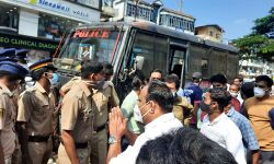 കണ്ണൂര്‍ തെക്കി ബസാര്‍ കാല്‍ടെക്‌സ് മേല്‍പ്പാലം സര്‍വ്വേയ്‌ക്കെതിരേ പ്രതിഷേധം; പോലിസ് സമരക്കാരെ ഒഴിപ്പിച്ചു