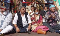 നടി സയാനി ഘോഷിന്റെ അറസ്റ്റ്; ഡല്‍ഹി നോര്‍ത്ത് ബ്ലോക്കിനു മുന്നില്‍ തൃണമൂല്‍ എംപിമാരുടെ പ്രതിഷേധം