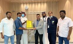 അല്‍ഖോബാര്‍ അല്‍മന ജനറല്‍ ഹോസ്പിറ്റല്‍ മാനേജ്‌മെന്റിന് സോഷ്യല്‍ ഫോറത്തിന്റെ ആദരം