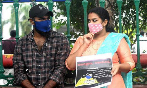 അനുപമയുടെ കുഞ്ഞിനെ ദത്ത് നല്കാന് കഴിയുമോ ഇല്ലയോ എന്ന് സിഡബ്ല്യുസി വ്യക്തമാക്കണമെന്ന് കുടുംബകോടതി അനുപമയുടെ കുഞ്ഞിനെ ദത്ത് നല്കാന് കഴിയുമോ ഇല്ലയോ എന്ന് സിഡബ്ല്യുസി വ്യക്തമാക്കണമെന്ന് കുടുംബകോടതി