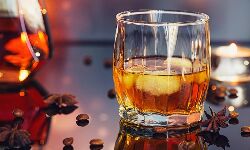 വാക്‌സിന്‍ എടുത്തവര്‍ക്ക് മദ്യത്തിന് 10 ശതമാനം വിലക്കുറവ്; ഉത്തരവ് പിന്‍വലിച്ച് മധ്യപ്രദേശിലെ മന്ദ്‌സൗര്‍ ജില്ല ഭരണകൂടം