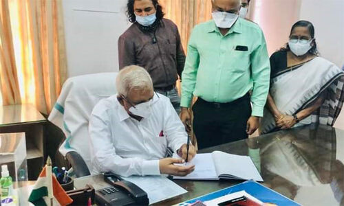 പി ജയരാജന് ഖാദി ബോര്ഡ് വൈസ് ചെയര്മാനായി ചുമതലയേറ്റു പി ജയരാജന് ഖാദി ബോര്ഡ് വൈസ് ചെയര്മാനായി ചുമതലയേറ്റു