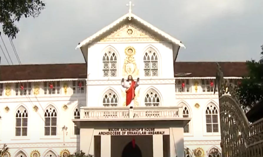 കര്‍ദ്ദിനാള്‍ മുന്നോട്ട്; സീറോ മലബാര്‍ സഭ നേരിടുന്നത് അസാധാരണ പ്രതിസന്ധി