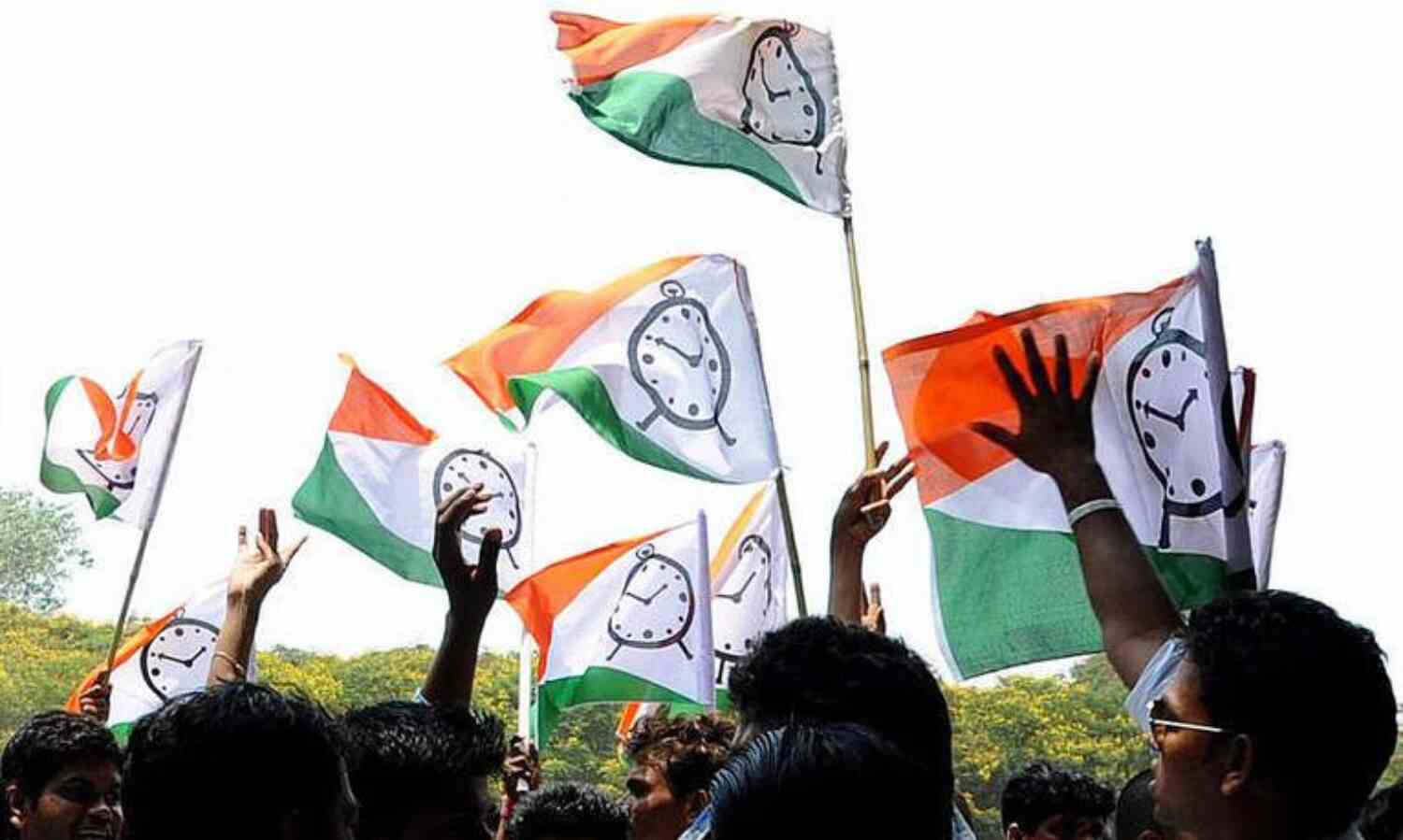 വനംവകുപ്പില് കയ്യിട്ടുവാരാന് എന്സിപിയിലേക്ക് ചേക്കേറുന്നവര്ക്ക് ചുവന്ന പരവതാനി വിരിച്ച് സംസ്ഥാന നേതൃത്വം വനംവകുപ്പില് കയ്യിട്ടുവാരാന് എന്സിപിയിലേക്ക് ചേക്കേറുന്നവര്ക്ക് ചുവന്ന പരവതാനി വിരിച്ച് സംസ്ഥാന നേതൃത്വം
