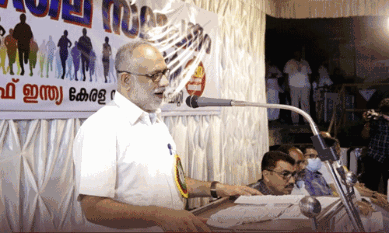 പോപുലര് ഫ്രണ്ട് ദേശീയ ആരോഗ്യ കാംപയിന് സമാപിച്ചു; കുത്തഴിഞ്ഞ ജീവിതരീതി സമൂഹത്തേയും രാഷ്ട്രത്തേയും തകര്ക്കുമെന്ന് നാസറുദ്ദീന് എളമരം പോപുലര് ഫ്രണ്ട് ദേശീയ ആരോഗ്യ കാംപയിന് സമാപിച്ചു; കുത്തഴിഞ്ഞ ജീവിതരീതി സമൂഹത്തേയും രാഷ്ട്രത്തേയും തകര്ക്കുമെന്ന് നാസറുദ്ദീന് എളമരം
