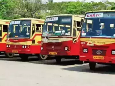കേരളത്തിലേക്ക് ബസ് സര്വീസുകള് ആരംഭിക്കാന് തമിഴ്നാട് സര്ക്കാര് അനുമതി; കെഎസ്ആര്ടിസിയും ഇന്നു മുതല് സര്വീസ് ആരംഭിക്കും കേരളത്തിലേക്ക് ബസ് സര്വീസുകള് ആരംഭിക്കാന് തമിഴ്നാട് സര്ക്കാര് അനുമതി; കെഎസ്ആര്ടിസിയും ഇന്നു മുതല് സര്വീസ് ആരംഭിക്കും