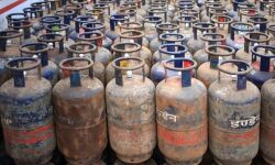 പാചകവാതക വില കുത്തനെ വര്‍ധിപ്പിച്ചു