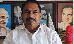 കോണ്‍ഗ്രസില്‍ നിന്ന് പുറത്താക്കിയ മമ്പറം ദിവാകരന് നേരെ ആക്രമണം; അഞ്ച് പേര്‍ക്കെതിരേ പോലിസ് കേസെടുത്തു