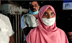 പ്രവര്ത്തകന്റെ അന്യായ കസ്റ്റഡി; എസ്ഡിപിഐ പ്രവര്ത്തകര് പോലിസ് സ്റ്റേഷന് മുന്നില് പ്രതിഷേധിച്ചു പ്രവര്ത്തകന്റെ അന്യായ കസ്റ്റഡി; എസ്ഡിപിഐ പ്രവര്ത്തകര് പോലിസ് സ്റ്റേഷന് മുന്നില് പ്രതിഷേധിച്ചു