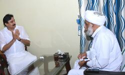 മന്ത്രി വി അബ്ദുറഹിമാനും ജിഫ്രി തങ്ങളും കൂടിക്കാഴ്ച നടത്തി