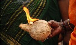 യുപിയിൽ 1.16 കോടി മുടക്കി നിർമിച്ച റോഡ് തേങ്ങയുടച്ചപ്പോൾ പൊളിഞ്ഞു