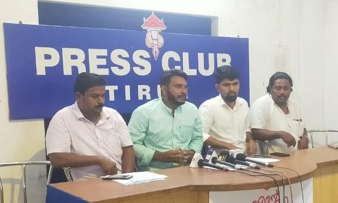 അക്രമിച്ച സംഭവത്തില് പിഡിപി മണ്ഡലം കമ്മിറ്റി പ്രതിഷേധിച്ചു അക്രമിച്ച സംഭവത്തില് പിഡിപി മണ്ഡലം കമ്മിറ്റി പ്രതിഷേധിച്ചു