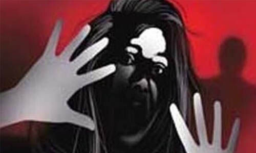 വിദ്യാര്ഥിനികളെ മയക്കുമരുന്ന് നല്കി പീഡിപ്പിച്ചു; യുപിയില് അധ്യാപകന് ഉള്പ്പെടെ രണ്ടുപേര്ക്കെതിരേ കേസ് വിദ്യാര്ഥിനികളെ മയക്കുമരുന്ന് നല്കി പീഡിപ്പിച്ചു; യുപിയില് അധ്യാപകന് ഉള്പ്പെടെ രണ്ടുപേര്ക്കെതിരേ കേസ്