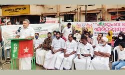 ബാബരി ദിനം: എസ് ഡി പി ഐ പറവൂരില് പ്രതിഷേധ ധര്ണ സംഘടിപ്പിച്ചു ബാബരി ദിനം: എസ് ഡി പി ഐ പറവൂരില് പ്രതിഷേധ ധര്ണ സംഘടിപ്പിച്ചു