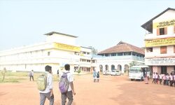 പ്ലസ് വണ്‍ അധിക ബാച്ച് വൈകിപ്പിക്കുന്നത് വിദ്യാര്‍ത്ഥികളോടുള്ള വെല്ലുവിളി: എസ്ഡിപിഐ