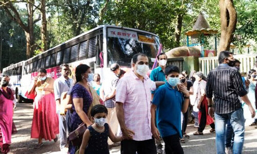 ബഡ്ജറ്റ് ടൂര്: ആദ്യ യാത്രാസംഘം പൂക്കോട് സന്ദര്ശിച്ചു ബഡ്ജറ്റ് ടൂര്: ആദ്യ യാത്രാസംഘം പൂക്കോട് സന്ദര്ശിച്ചു