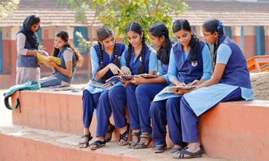 പ്ലസ് വണ്‍ പ്രവേശനം: സ്‌കൂള്‍ കോമ്പിനേഷന്‍ മാറ്റത്തിന് അപേക്ഷ ക്ഷണിച്ചു