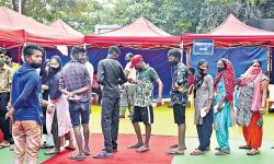 ഡല്‍ഹിയില്‍ 10 പേര്‍ക്കുകൂടി ഒമിക്രോണ്‍; രാജ്യത്തെ ഒമിക്രോണ്‍ ബാധിതരുടെ എണ്ണം നൂറിലേക്ക്