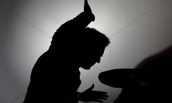 ഗര്‍ഭിണിയായ യുവതിയെ കുത്തിക്കൊല്ലാന്‍ ശ്രമിച്ച ഭര്‍ത്താവ് അറസ്റ്റില്‍