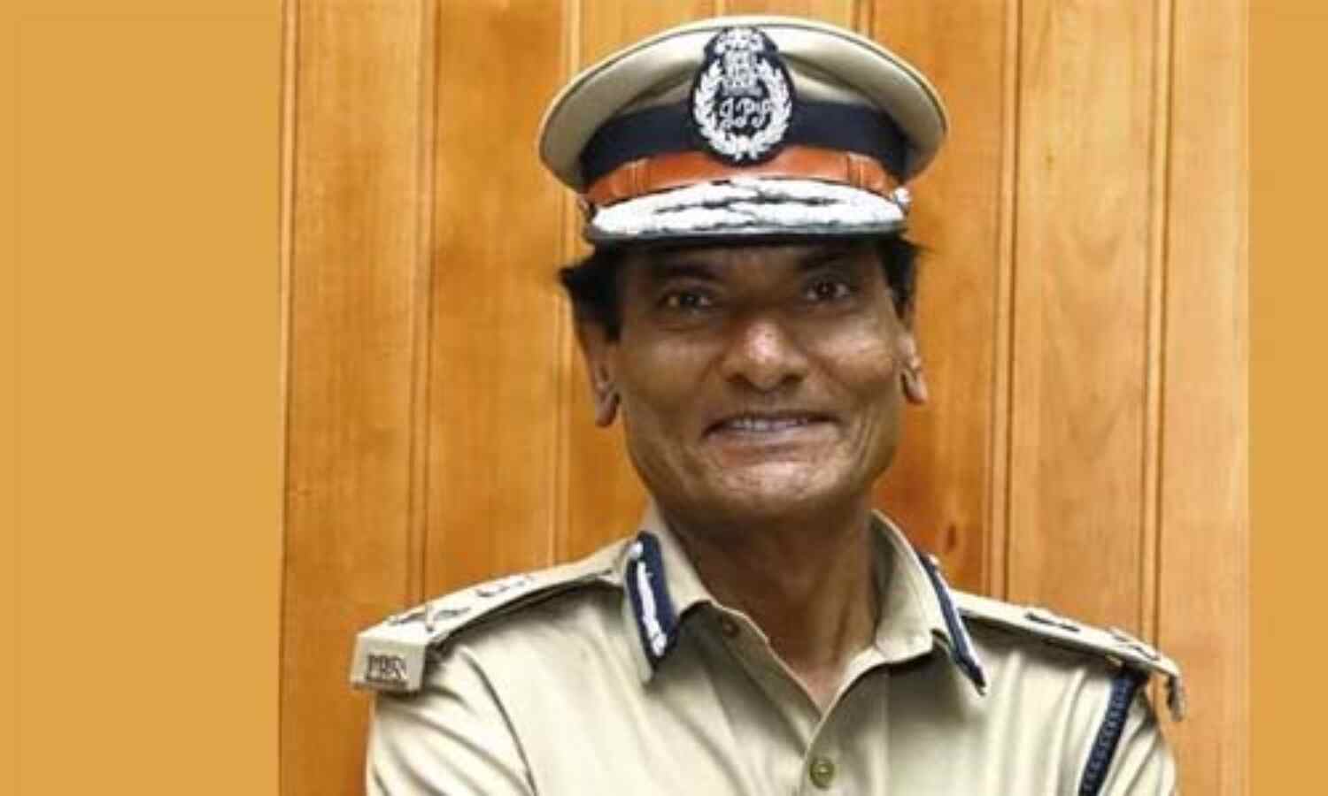 ആലപ്പുഴയിലെ കൊലപാതകങ്ങള്: സംസ്ഥാന വ്യാപകമായി ജാഗ്രത പാലിക്കാന് പോലിസിന് നിര്ദേശം ആലപ്പുഴയിലെ കൊലപാതകങ്ങള്: സംസ്ഥാന വ്യാപകമായി ജാഗ്രത പാലിക്കാന് പോലിസിന് നിര്ദേശം