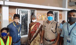 യാത്രക്കാര്‍ക്ക് സുരക്ഷിതത്വം ഉറപ്പാക്കി റെയില്‍വേ പോലിസിന്റെ സംയുക്ത പരിശോധന