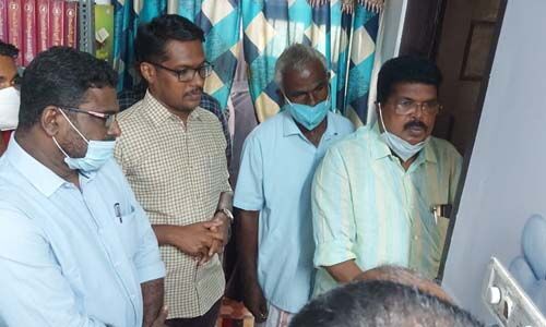 കെ എസ് ഷാന്റെ വീട് ആലപ്പുഴ എംഎല്‍എ ചിത്തരഞ്ജന്‍ സന്ദര്‍ശിച്ചു