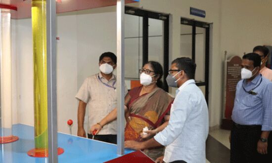 ചാലക്കുടി റീജിയണല് സയന്സ് സെന്ററില് മന്ത്രി ആര് ബിന്ദുവിന്റെ സന്ദര്ശനം ചാലക്കുടി റീജിയണല് സയന്സ് സെന്ററില് മന്ത്രി ആര് ബിന്ദുവിന്റെ സന്ദര്ശനം