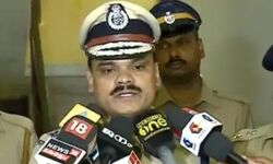 ജയ് ശ്രീറാം വിളിപ്പിച്ചുവെന്ന് തെളിയിച്ചാല് രാജിവയ്ക്കാമെന്ന് വെല്ലുവിളിച്ച് എഡിജിപി വിജയ് സാഖറെ ജയ് ശ്രീറാം വിളിപ്പിച്ചുവെന്ന് തെളിയിച്ചാല് രാജിവയ്ക്കാമെന്ന് വെല്ലുവിളിച്ച് എഡിജിപി വിജയ് സാഖറെ