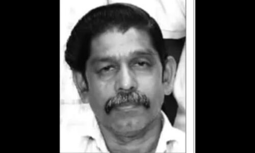 മകന്റെ വീടിന്റെ കട്ടിലവയ്പ്പ് ചടങ്ങിനായി ഇളനീര്‍ പറിക്കുന്നതിനിടെ വയോധികന്‍ തെങ്ങില്‍നിന്നു വീണു മരിച്ചു