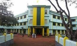 വര്‍ക്കല എസ്എന്‍ കോളജില്‍ ക്രിസ്മസ് ആഘോഷത്തിനിടെ വാഹനമിടിച്ച് വിദ്യാര്‍ഥിനിക്ക് പരിക്ക്