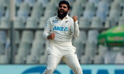 ഇന്നിങ്സില് 10 വിക്കറ്റ് ; അജാസ് പട്ടേല് കിവി ടീമില് നിന്നും പുറത്ത് ഇന്നിങ്സില് 10 വിക്കറ്റ് ; അജാസ് പട്ടേല് കിവി ടീമില് നിന്നും പുറത്ത്