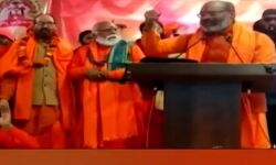 เดนเดฐเดฟเดฆเตเดตเดพเดฑเดฟเดฒเต เดนเดฟเดจเตเดฆเต เดธเดจเตเดฏเดพเดธเดฟเดเดณเตเดเต เดฎเตเดธเตโเดฒเดฟเด เดตเดเดถเดนเดคเตเดฏเดพ เดเดนเตเดตเดพเดจเด; เดชเตเดฒเดฟเดธเดฟเดฒเตโ เดชเดฐเดพเดคเดฟ เดจเดฒเตโเดเดฟ เดคเตเดฃเดฎเตเดฒเตโ เดจเตเดคเดพเดตเต เดนเดฐเดฟเดฆเตเดตเดพเดฑเดฟเดฒเต เดนเดฟเดจเตเดฆเต เดธเดจเตเดฏเดพเดธเดฟเดเดณเตเดเต เดฎเตเดธเตโเดฒเดฟเด เดตเดเดถเดนเดคเตเดฏเดพ เดเดนเตเดตเดพเดจเด; เดชเตเดฒเดฟเดธเดฟเดฒเตโ เดชเดฐเดพเดคเดฟ เดจเดฒเตโเดเดฟ เดคเตเดฃเดฎเตเดฒเตโ เดจเตเดคเดพเดตเต