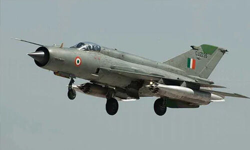 രാജസ്ഥാനില് വ്യമസേനാ വിമാനം തകര്ന്നു രാജസ്ഥാനില് വ്യമസേനാ വിമാനം തകര്ന്നു