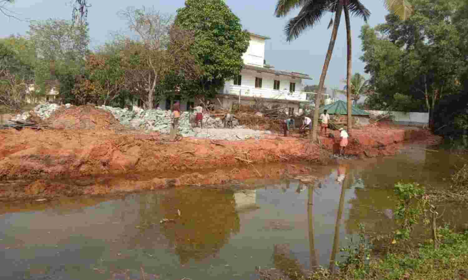 സ്വകാര്യ കോളജ് പൊതുസ്ഥലം കയ്യേറിയതായി ആക്ഷേപം; നിഷേധിച്ച് അധികൃതര് സ്വകാര്യ കോളജ് പൊതുസ്ഥലം കയ്യേറിയതായി ആക്ഷേപം; നിഷേധിച്ച് അധികൃതര്