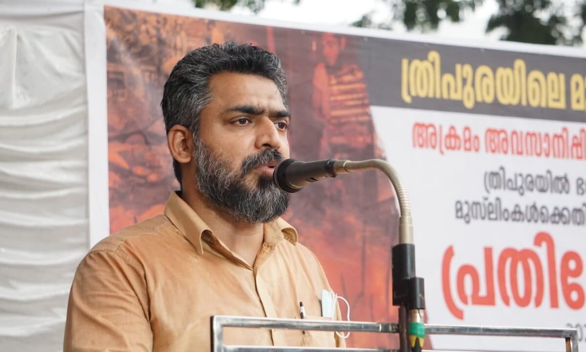 പോപുലര് ഫ്രണ്ട് തൃശൂര് ജില്ലാ സെക്രട്ടറിയുടെ അറസ്റ്റ്: പോലിസിന്റെ സംഘപരിവാര് പ്രീണനത്തിന്റെ ഒടുവിലത്തെ ഉദാഹരണം പോപുലര് ഫ്രണ്ട് തൃശൂര് ജില്ലാ സെക്രട്ടറിയുടെ അറസ്റ്റ്: പോലിസിന്റെ സംഘപരിവാര് പ്രീണനത്തിന്റെ ഒടുവിലത്തെ ഉദാഹരണം