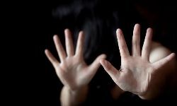 മകളുടെ കൂട്ടുകാരികള്‍ക്ക് അശ്ലീല സന്ദേശം അയച്ച കേസില്‍ പിതാവ് അറസ്റ്റില്‍