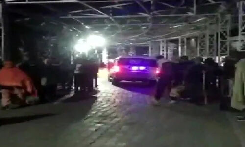 മാതാ വൈഷ്‌ണോ ദേവി ഭവനില്‍ തിക്കിലും തിരക്കിലും പെട്ട് ആറു പേര്‍ മരിച്ചു