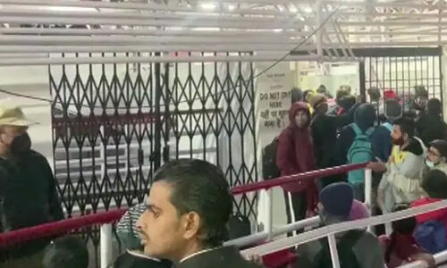 മാതാ വൈഷ്ണോ ദേവി ക്ഷേത്രത്തിലെ അപകടം; കേന്ദ്ര മന്ത്രി കത്രയിലേക്ക്; ഉന്നതതല അന്വേഷണം പ്രഖ്യാപിച്ചു മാതാ വൈഷ്ണോ ദേവി ക്ഷേത്രത്തിലെ അപകടം; കേന്ദ്ര മന്ത്രി കത്രയിലേക്ക്; ഉന്നതതല അന്വേഷണം പ്രഖ്യാപിച്ചു