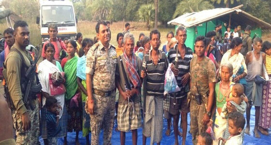 ഛത്തിസ്ഗഢില് 44 നക്സലുകള് കീഴടങ്ങി ഛത്തിസ്ഗഢില് 44 നക്സലുകള് കീഴടങ്ങി