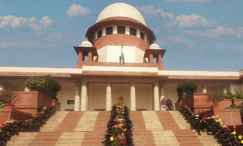 ഒമിക്രോണ്: സുപ്രിം കോടതി നടപടികള് വീണ്ടും വെര്ച്വല് ഹിയറിങ് സംവിധാനത്തിലേക്ക് ഒമിക്രോണ്: സുപ്രിം കോടതി നടപടികള് വീണ്ടും വെര്ച്വല് ഹിയറിങ് സംവിധാനത്തിലേക്ക്