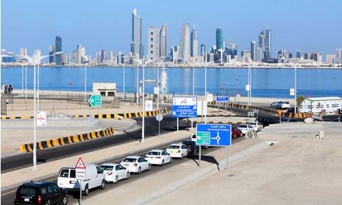 കൊവിഡ് വ്യാപനം; കൂടിച്ചേരലുകള്‍ക്ക് താല്‍ക്കാലിക വിലക്കേര്‍പ്പെടുത്തി കുവൈത്ത്